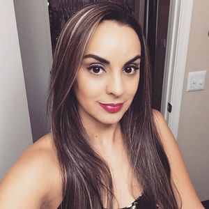 Meet your Posher, Alondra